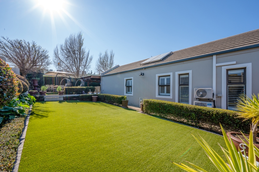 3 Bedroom Property for Sale in Kelderhof Country Village Western Cape